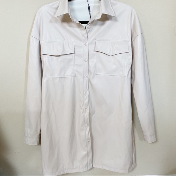 PRETTY LITTLE THING Petite Cream Oversized Dress - Picture 9 of 11